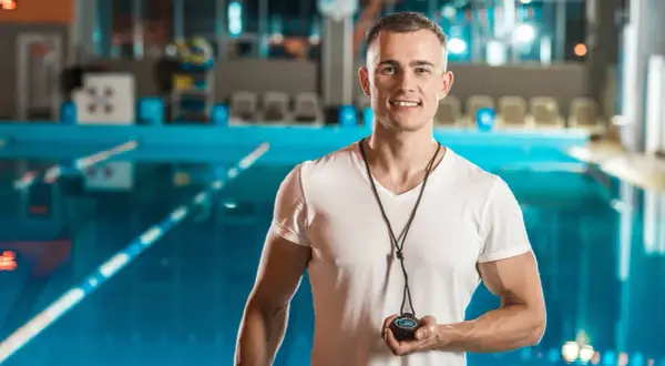 Nauka pływania dla każdego: Proste kroki do swobody w wodzie
